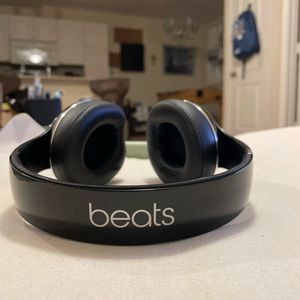 Beats by Dr. Dre Wireless Headset